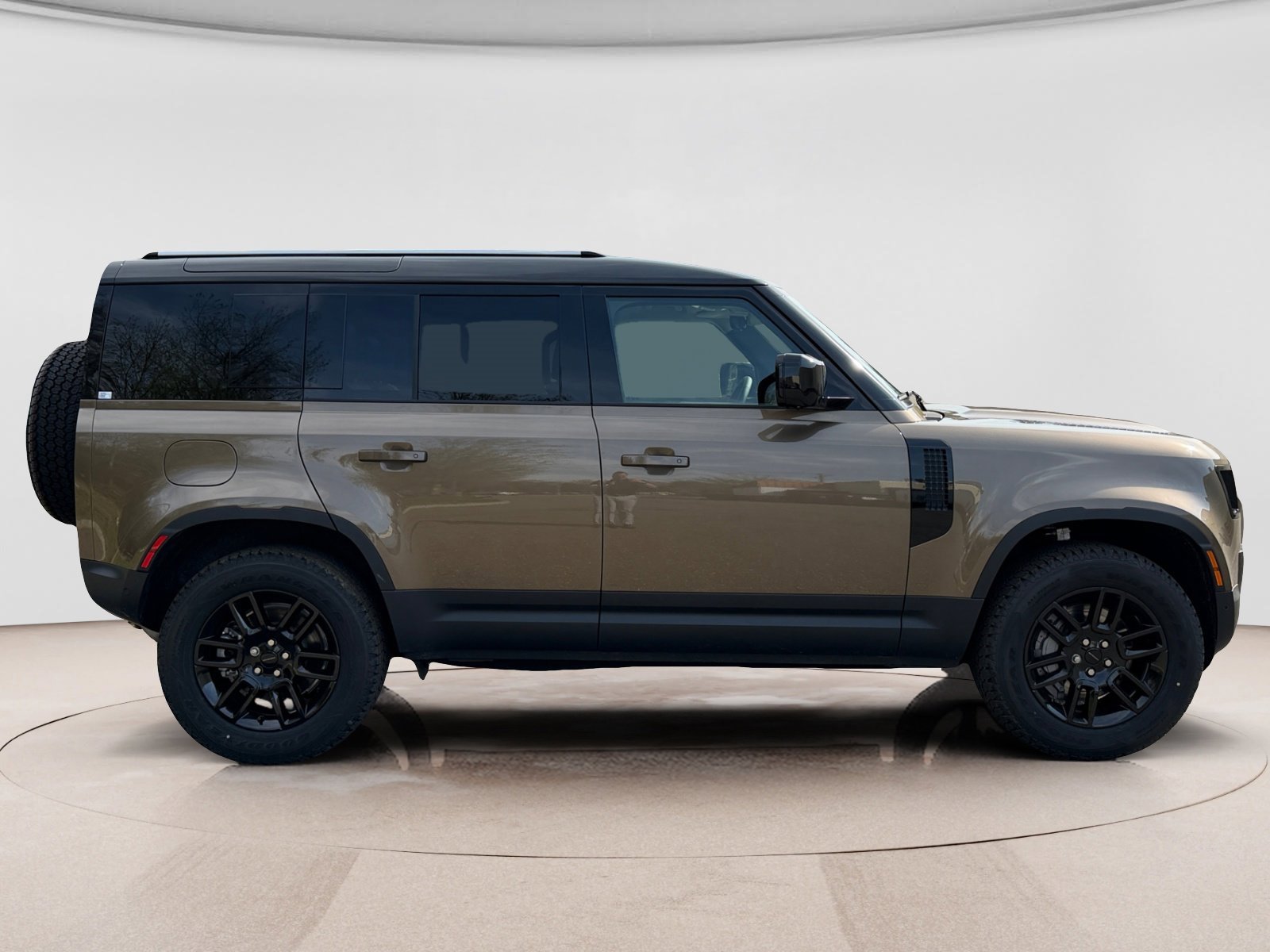 New 2026 Land Rover Defender 110 S AWD/4WD image 6