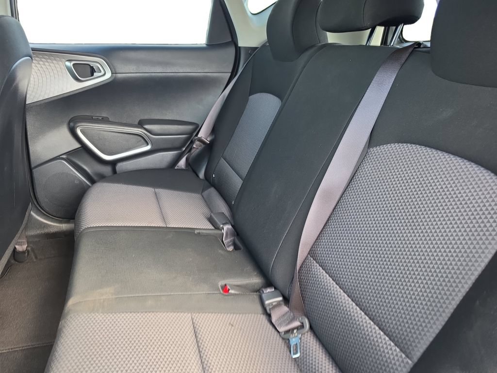 Used 2025 Kia Soul LX FWD image 16
