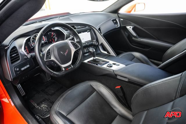 Used 2019 Chevrolet Corvette Z06 RWD image 2