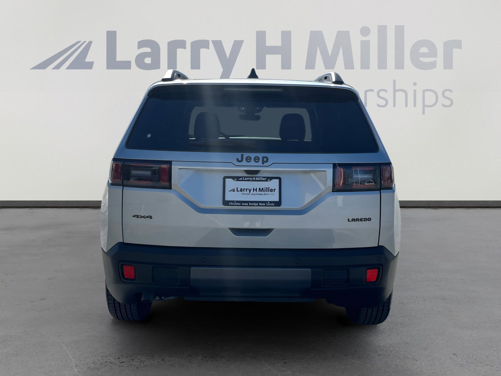 New 2026 Jeep Cherokee Laredo AWD/4WD image 4