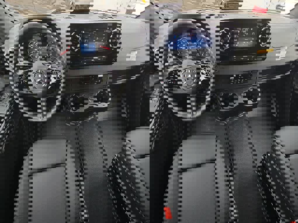 New 2025 Mercedes-Benz Sprinter 2500 image 12