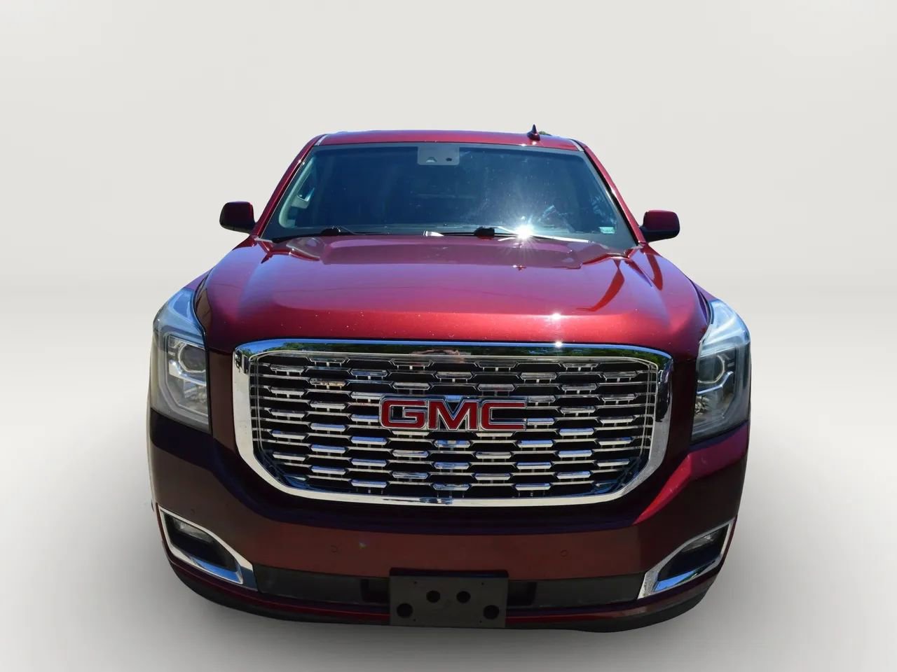 Used 2016 GMC Yukon XL SLT w/ Premium Edition AWD/4WD image 2