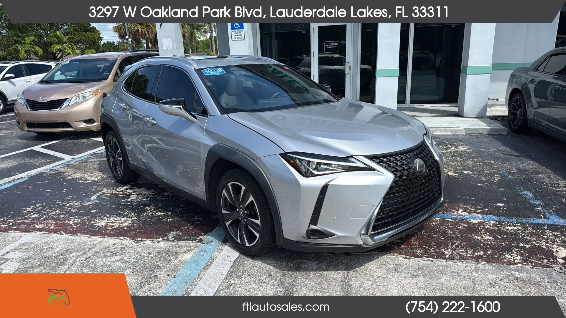 Used 2019 Lexus UX 200 w/ Premium Package FWD image 12