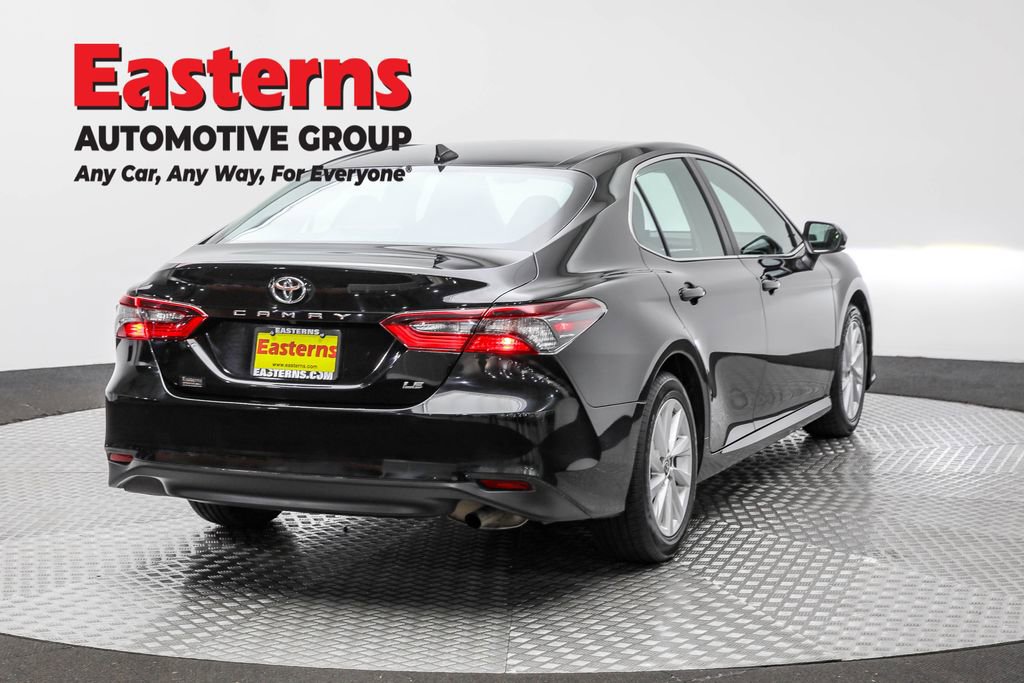 Used 2024 Toyota Camry LE image 5