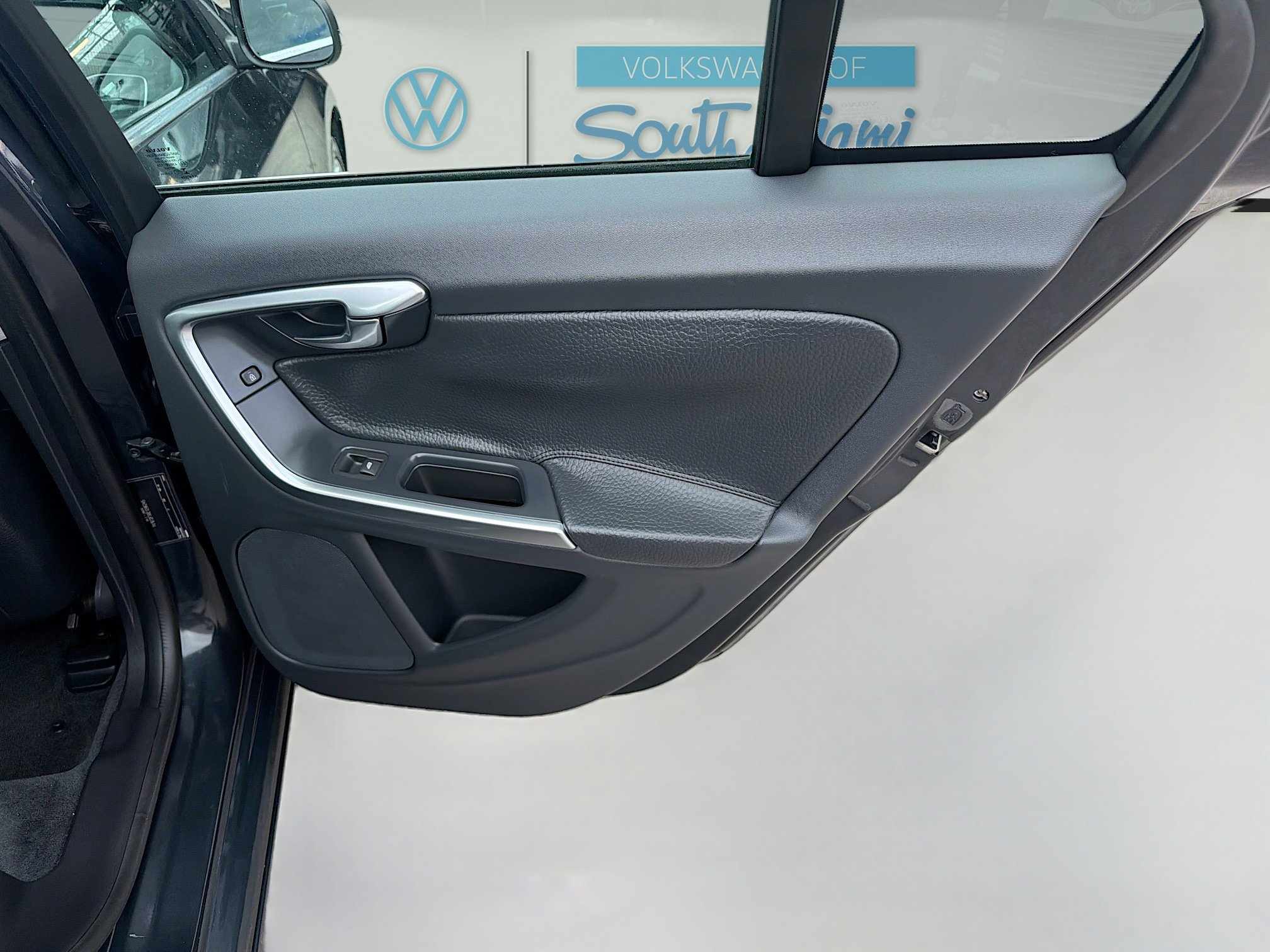 Used 2014 Volvo S60 T5 image 29