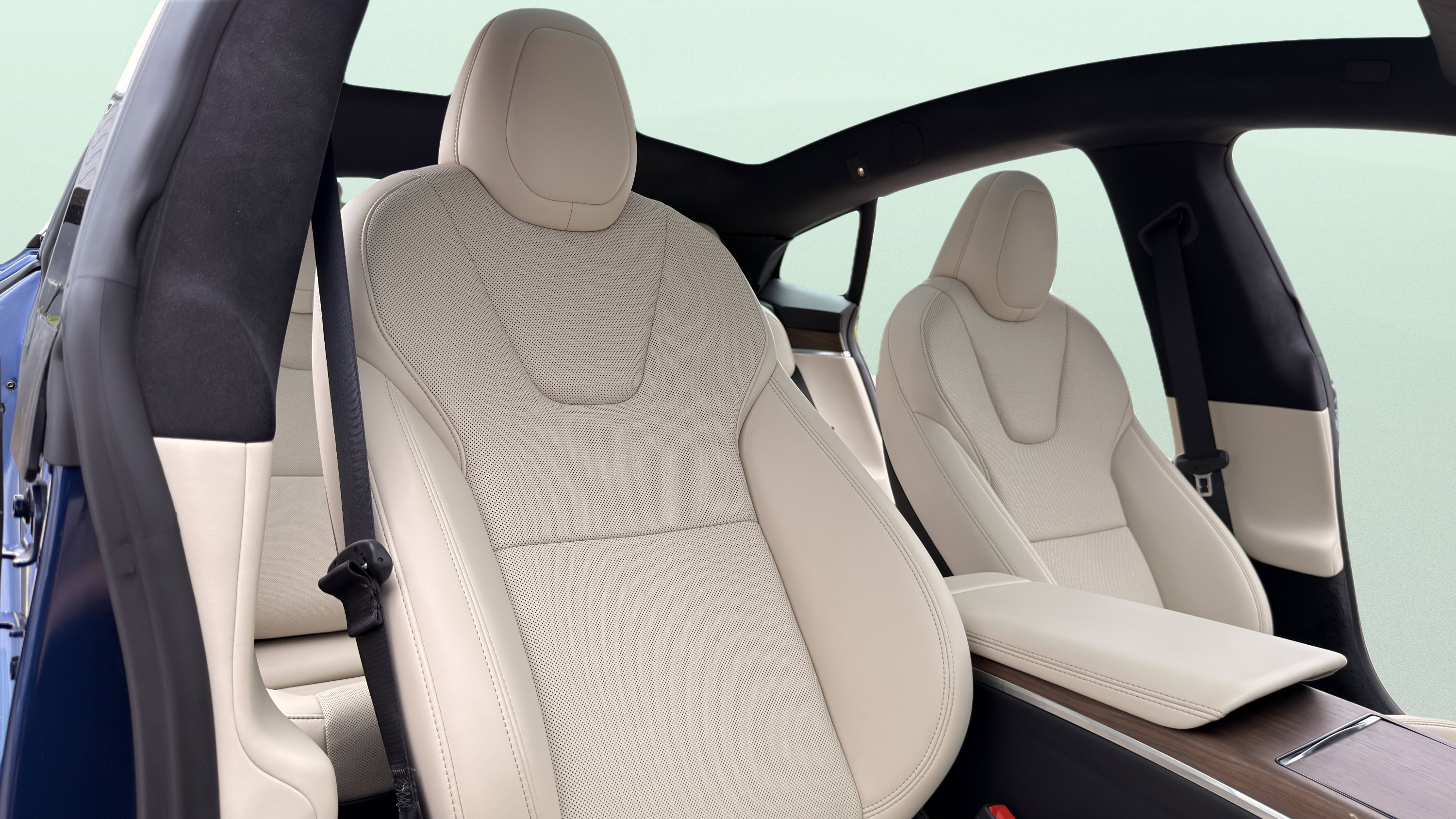 Used 2025 Tesla Model S image 49