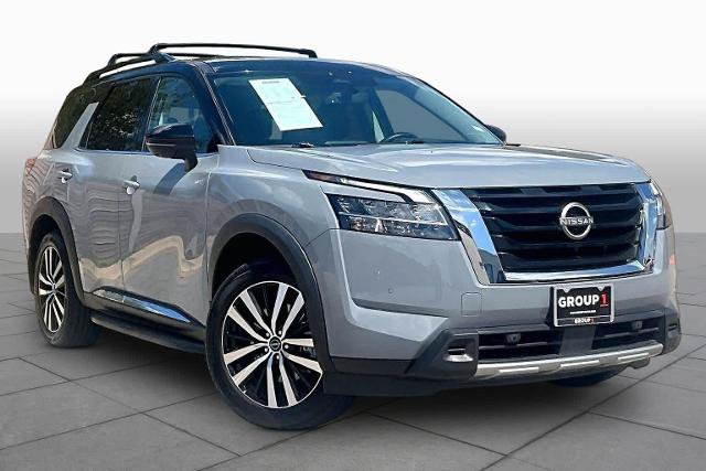 Certified 2023 Nissan Pathfinder Platinum FWD image 3