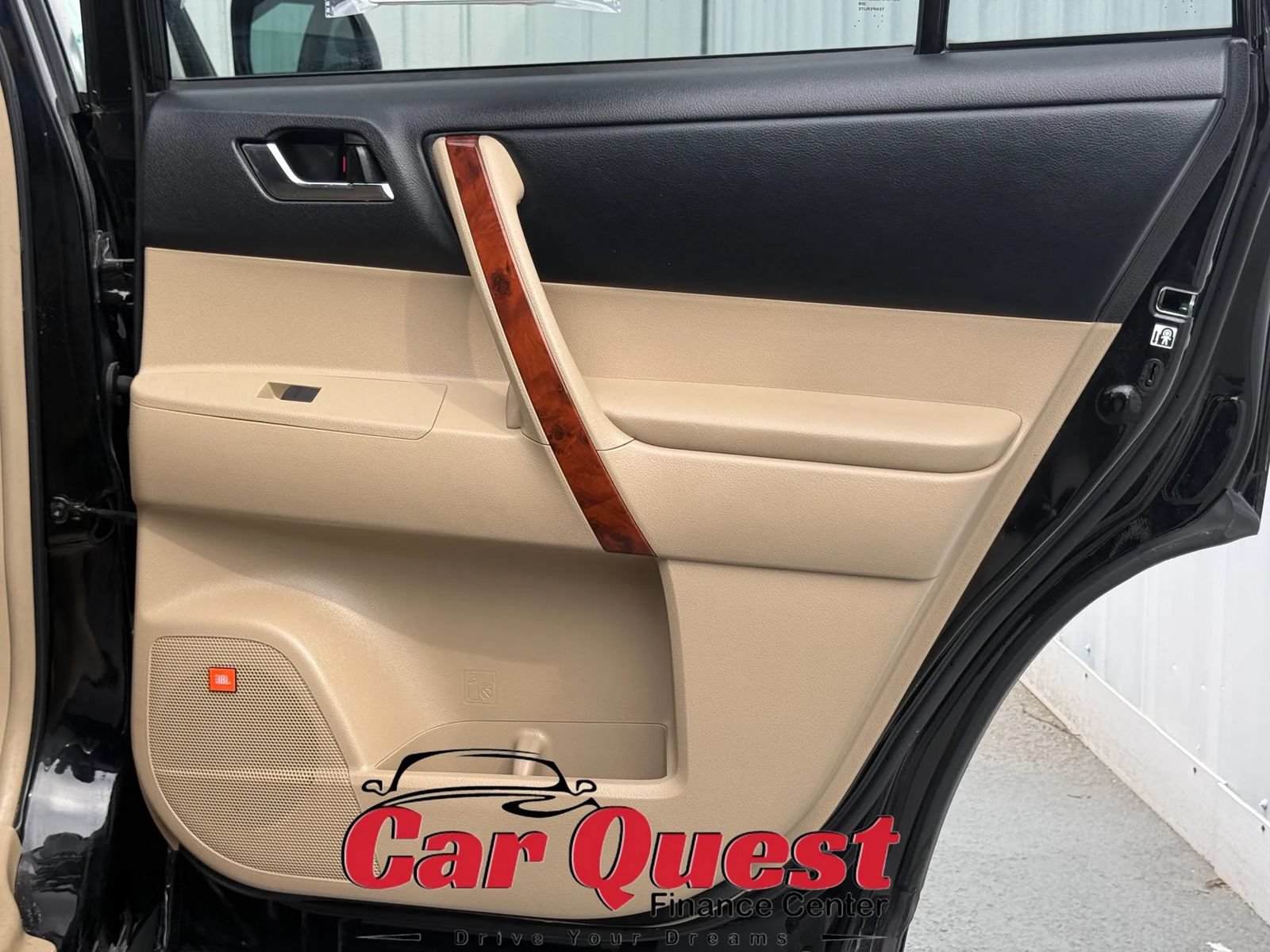 Used 2013 Toyota Highlander Limited AWD/4WD image 18