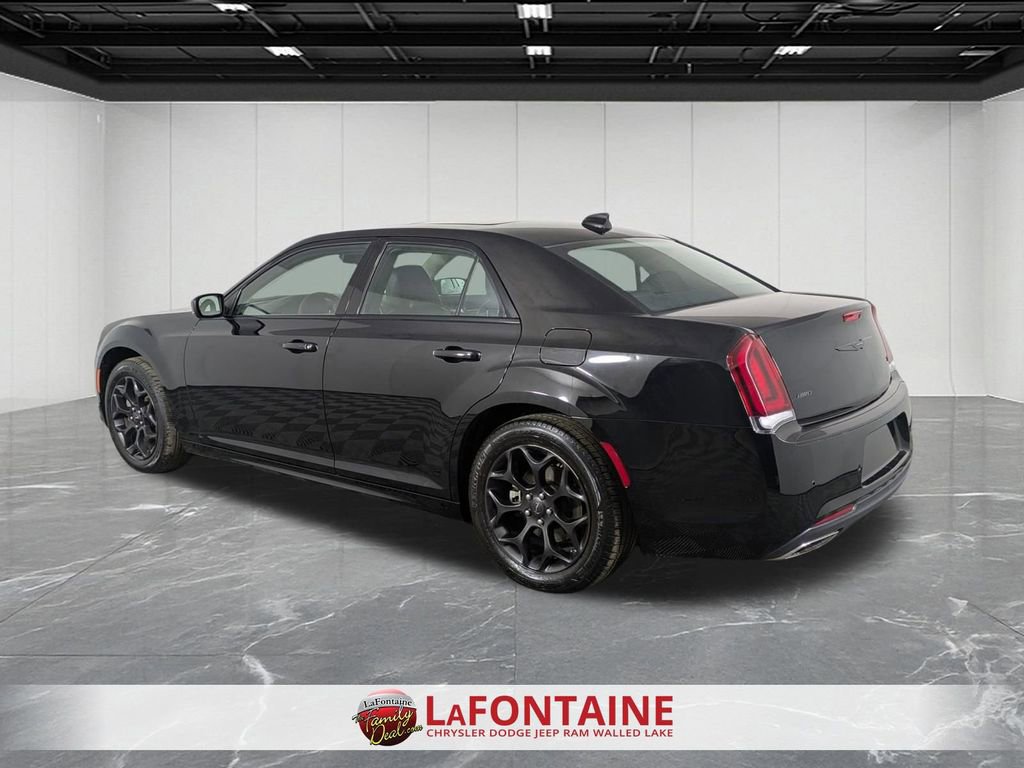 Used 2023 Chrysler 300 Touring L w/ Popular Equipment Group image 3