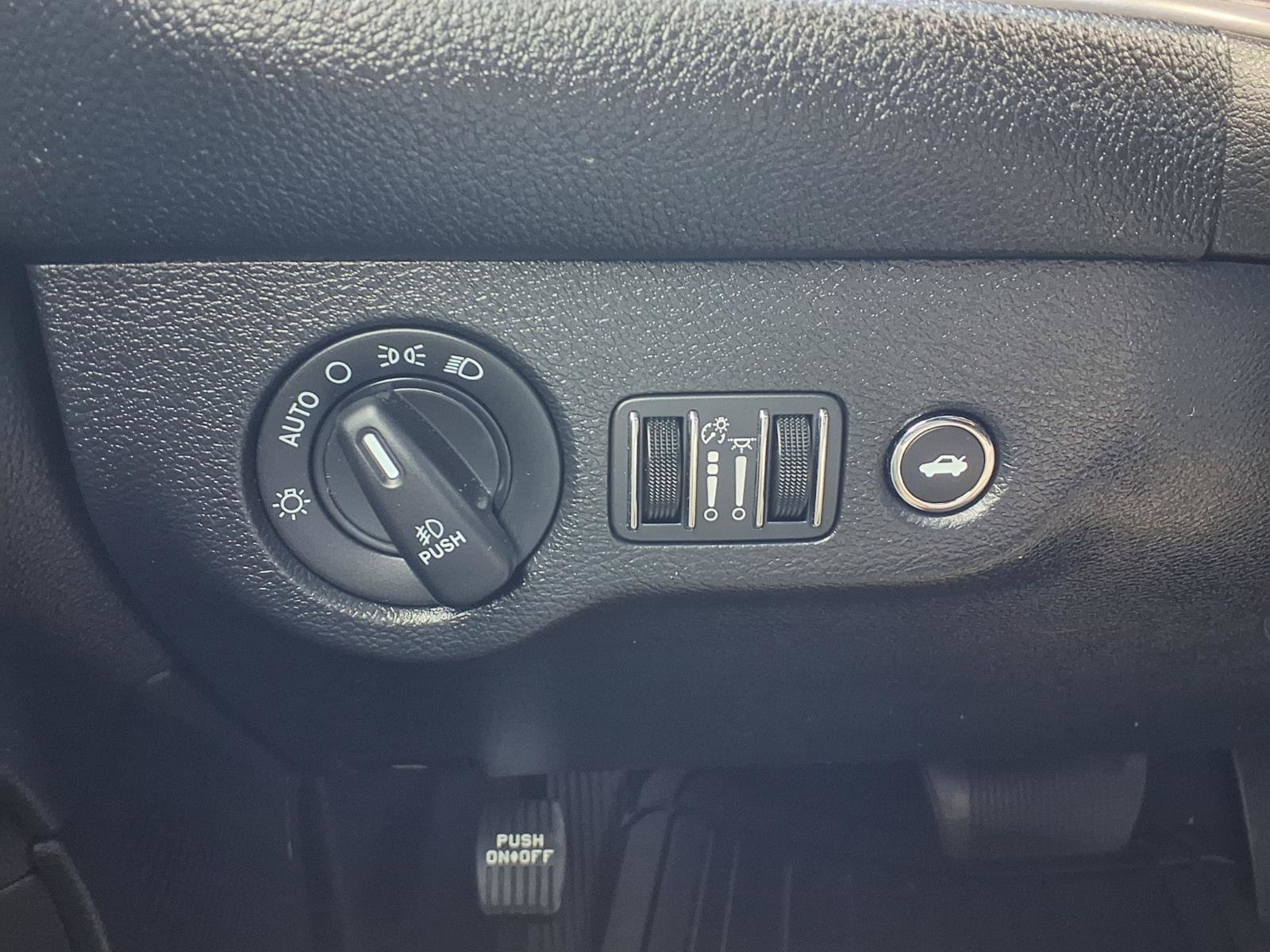 Used 2022 Dodge Challenger GT AWD/4WD image 10