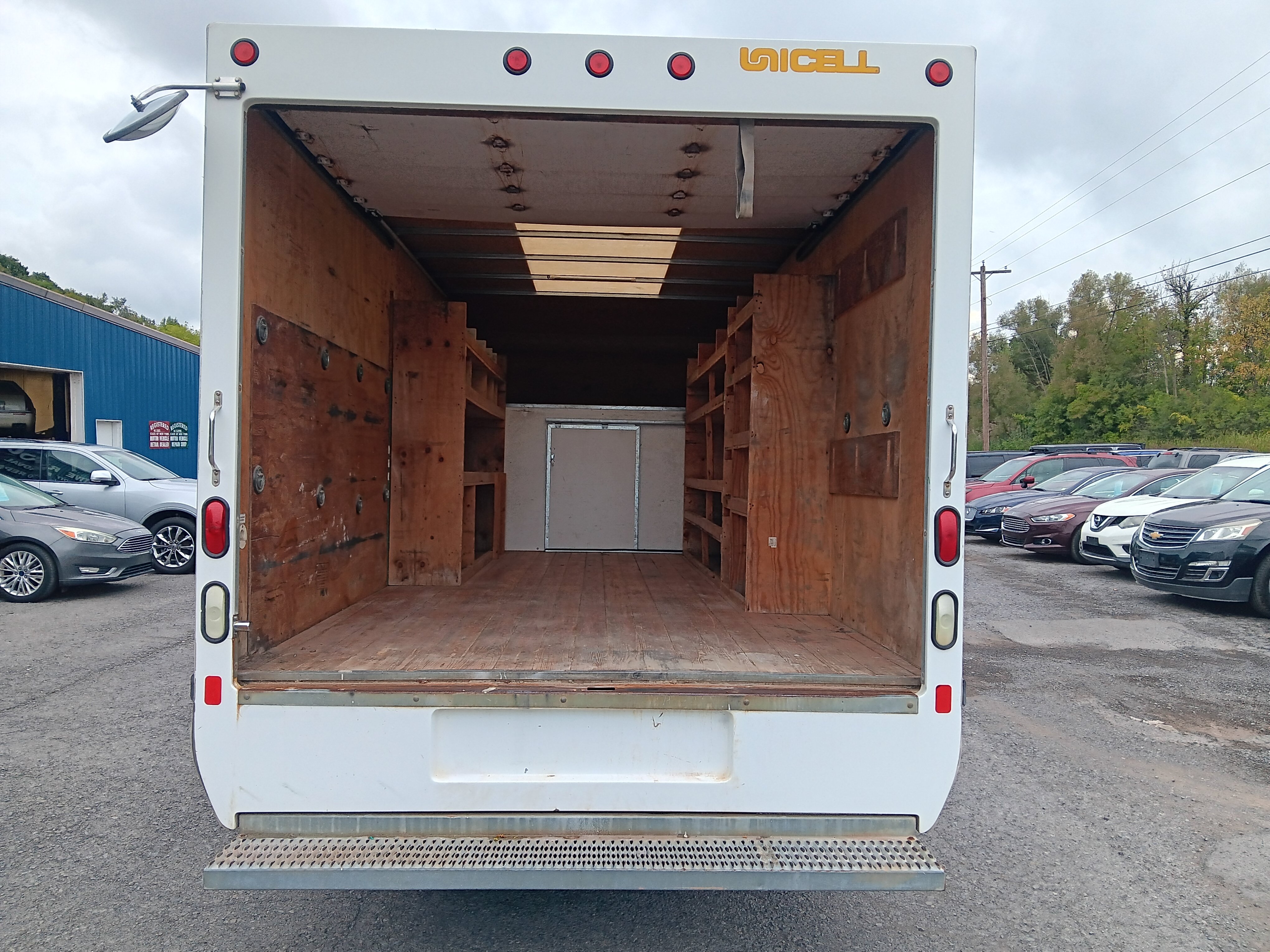 Used 2012 GMC Savana 3500 RWD image 4