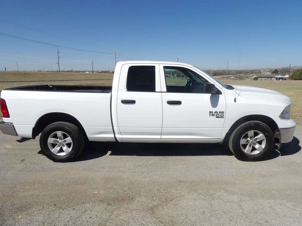 Used 2024 RAM 1500 Classic SLT AWD/4WD image 5