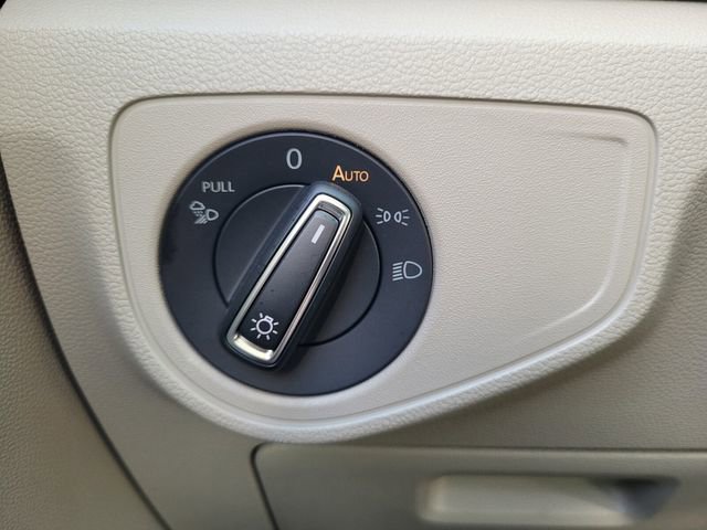 Used 2021 Volkswagen Atlas SEL R-Line image 25