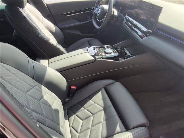 Certified 2024 BMW 530i xDrive AWD/4WD image 22