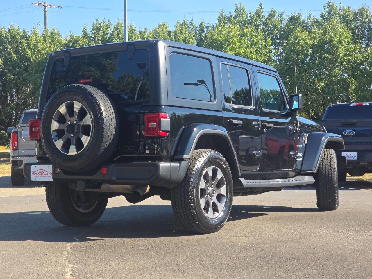 Used 2018 Jeep Wrangler Unlimited Sahara image 17