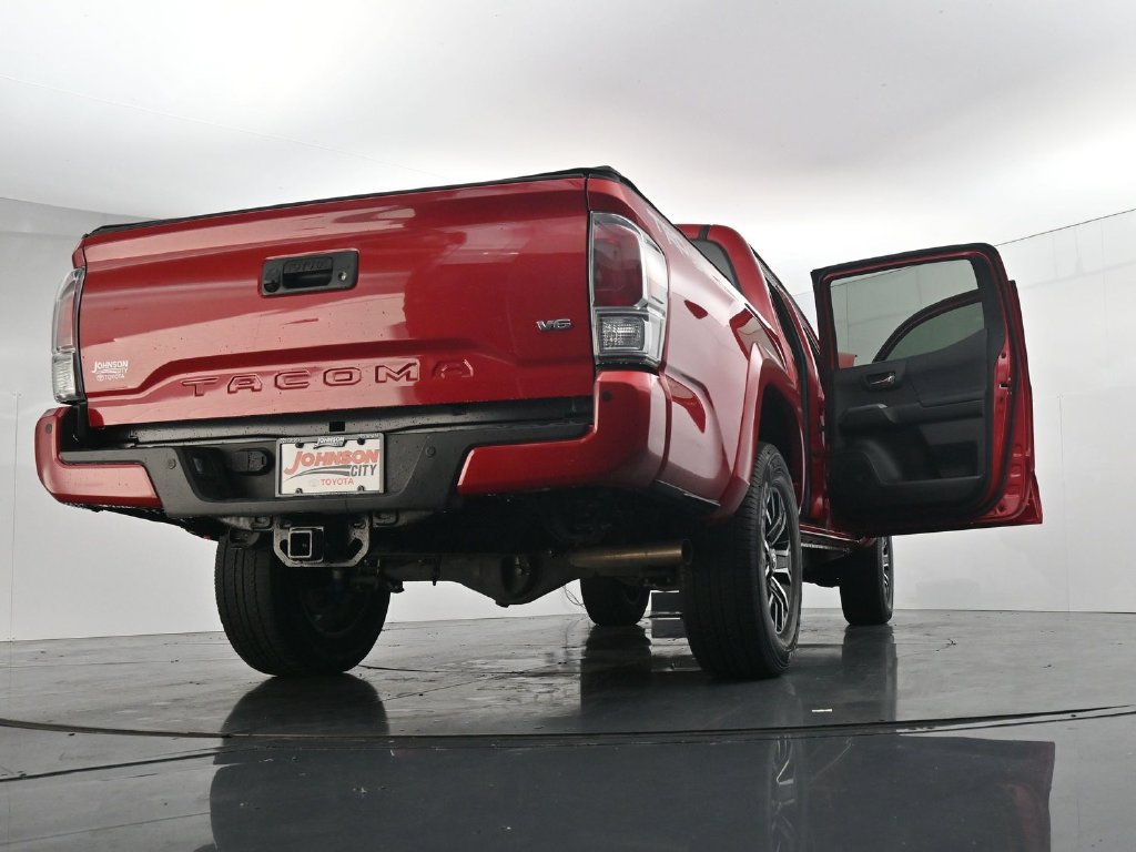 Used 2022 Toyota Tacoma TRD Sport w/ TRD Premium Sport Package AWD/4WD image 44