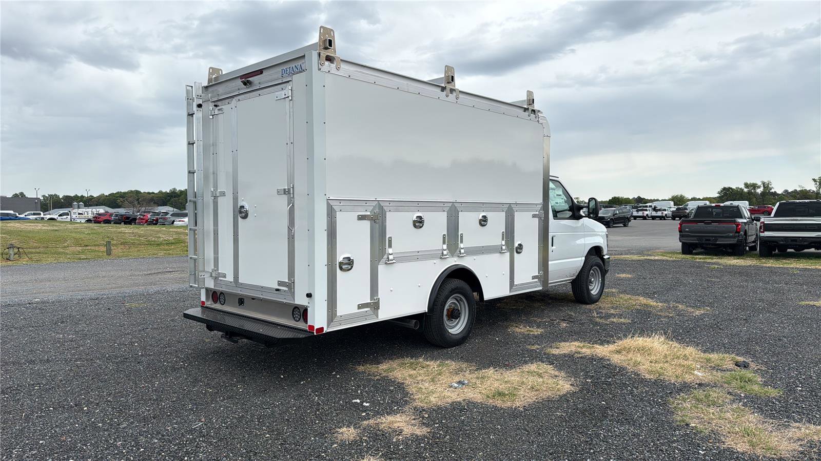 New 2027 Ford E-350 and Econoline 350 Super Duty RWD image 5