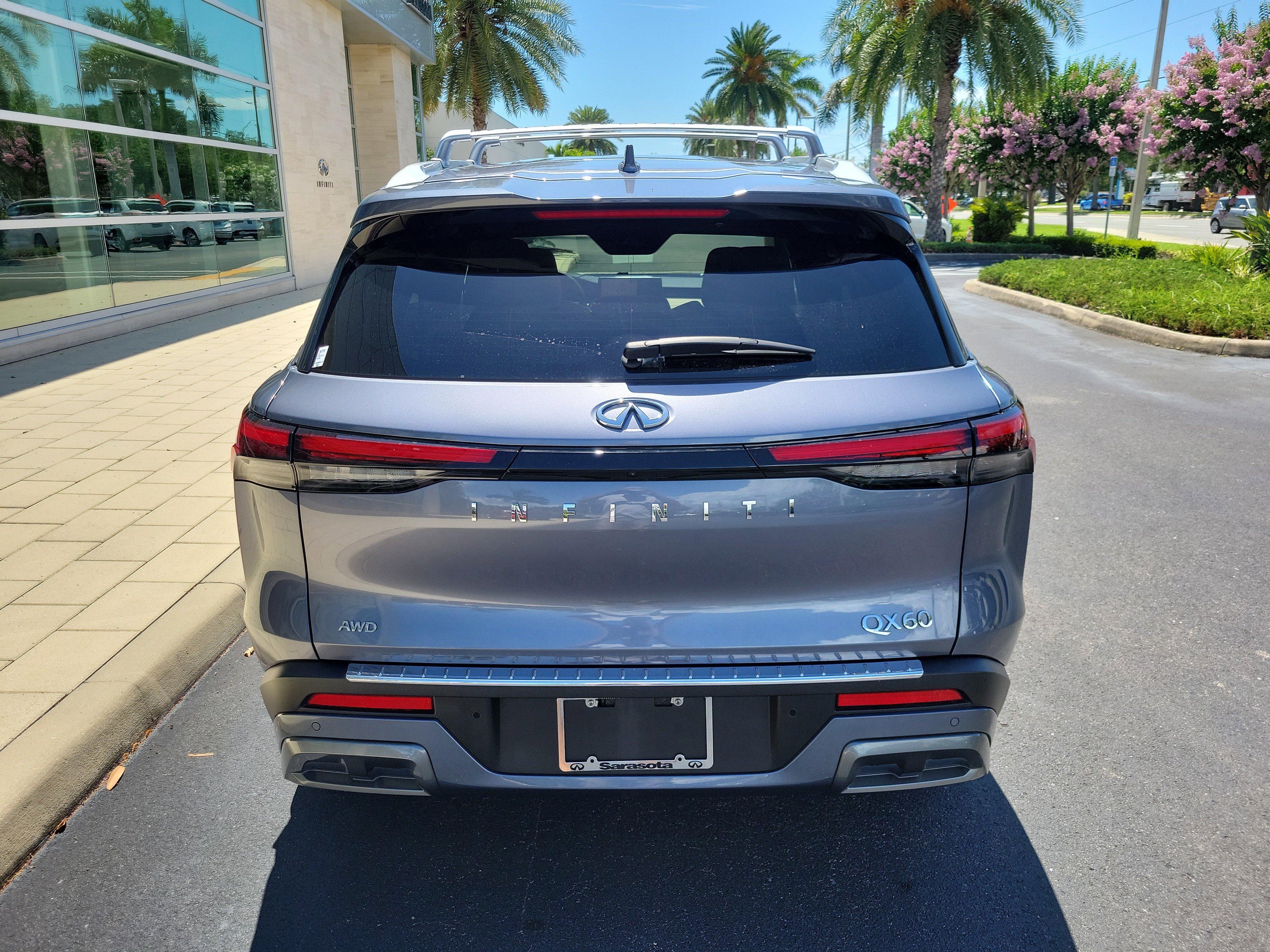 Certified 2023 INFINITI QX60 Sensory w/ Vision Package AWD/4WD image 5