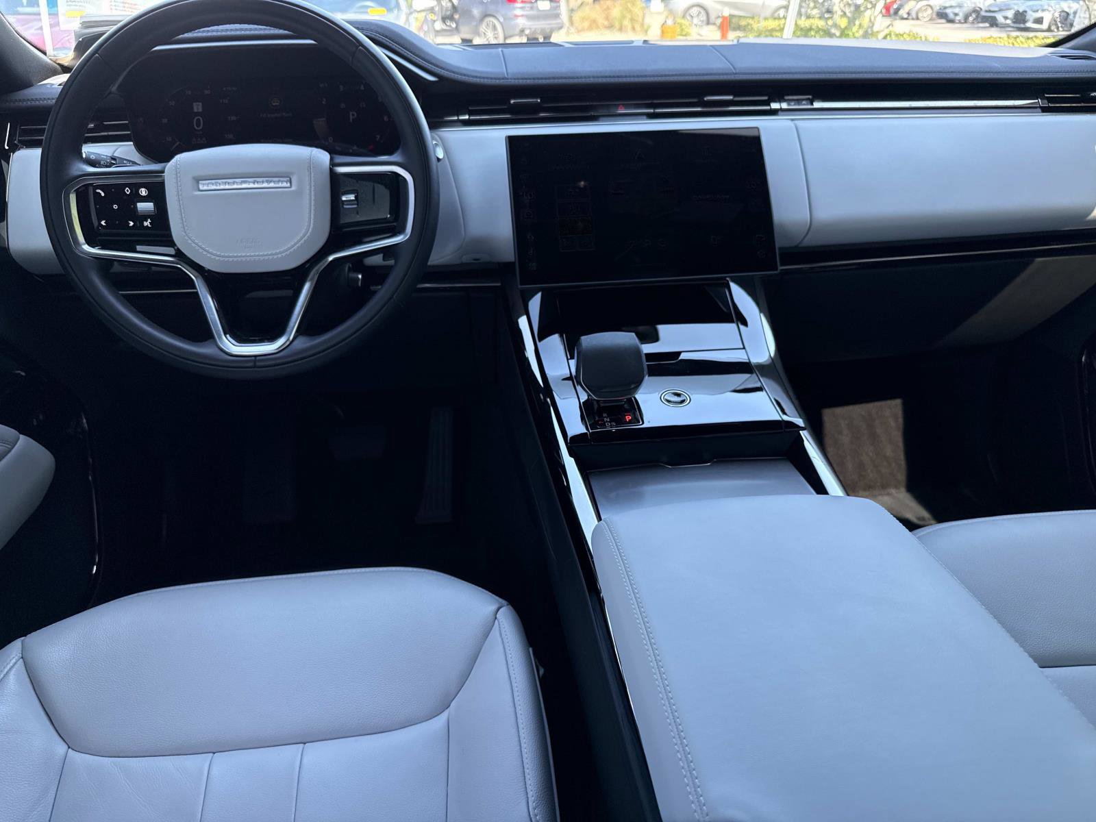 Used 2025 Land Rover Range Rover Sport S image 17