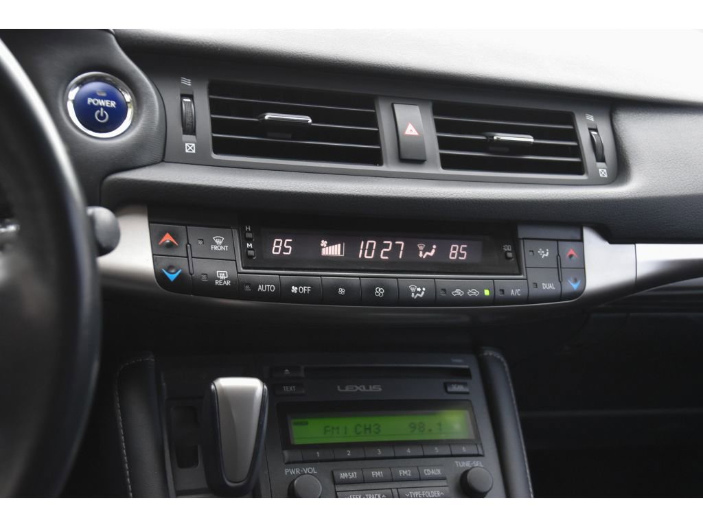 Used 2014 Lexus CT 200h image 35