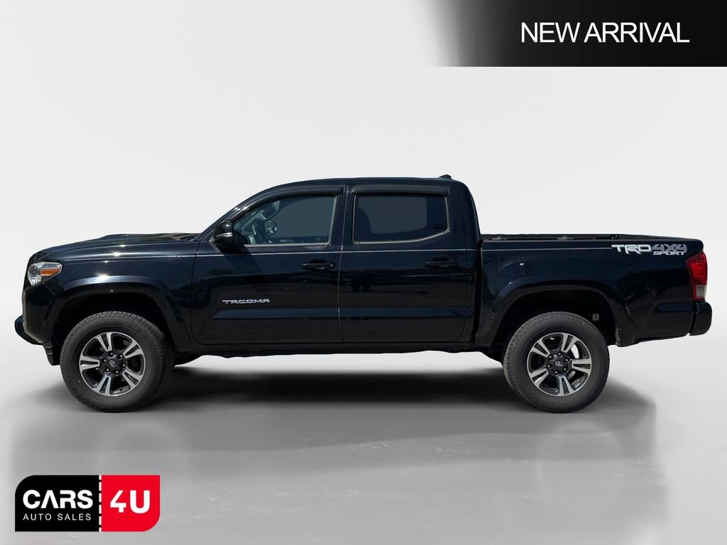 Used 2017 Toyota Tacoma TRD Sport w/ Tow Package AWD/4WD image 4