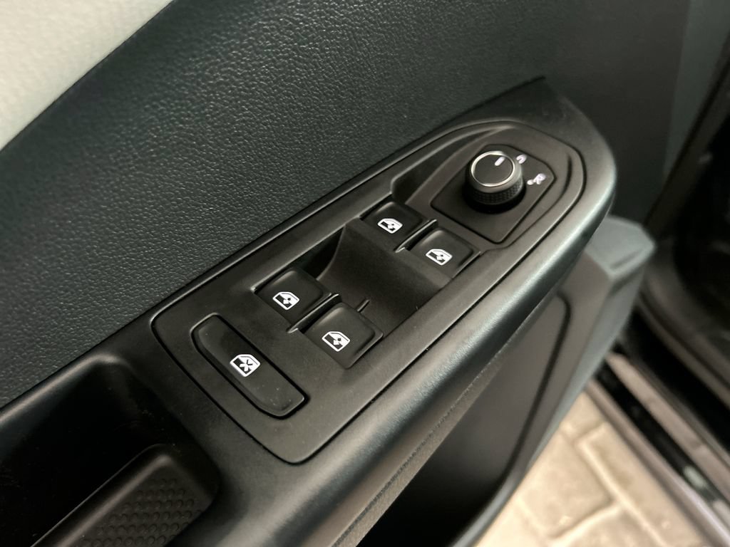 New 2026 Volkswagen Taos S FWD image 10