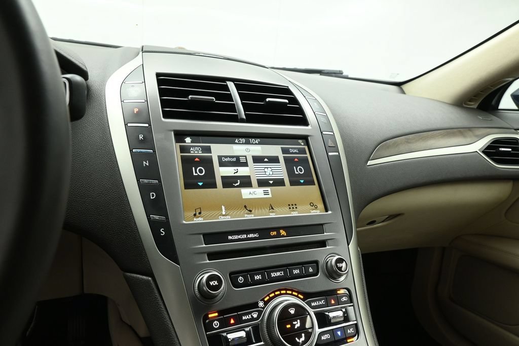 Used 2018 Lincoln MKZ Reserve FWD image 12