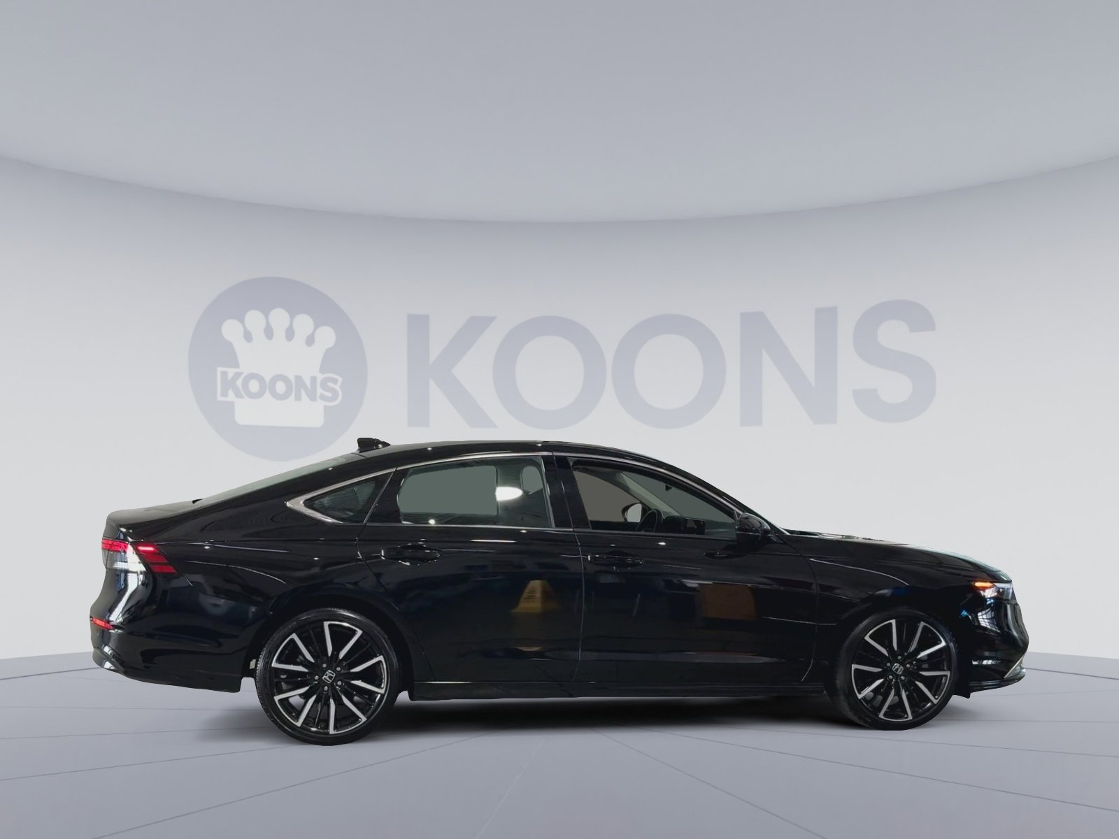 Used 2023 Honda Accord Touring image 12