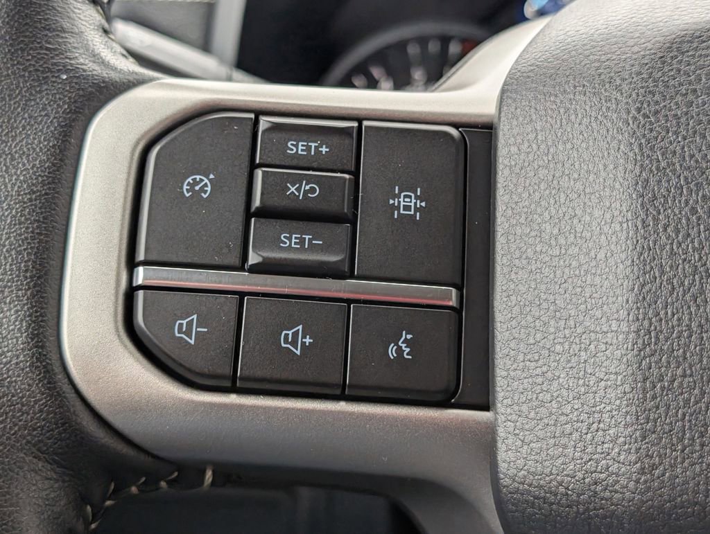 Used 2022 Ford Expedition XLT image 27