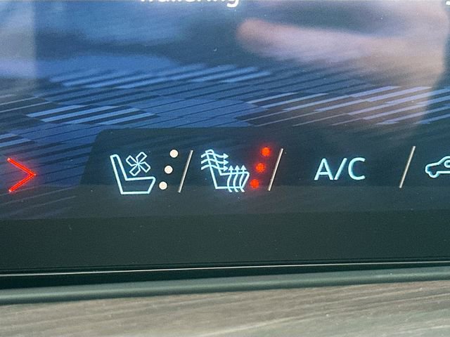 New 2026 Chevrolet Suburban Premier image 24