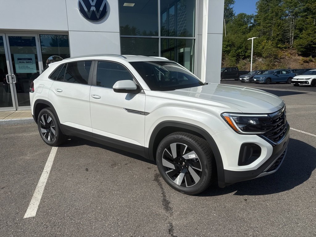 New 2026 Volkswagen Atlas Cross Sport SE image 14