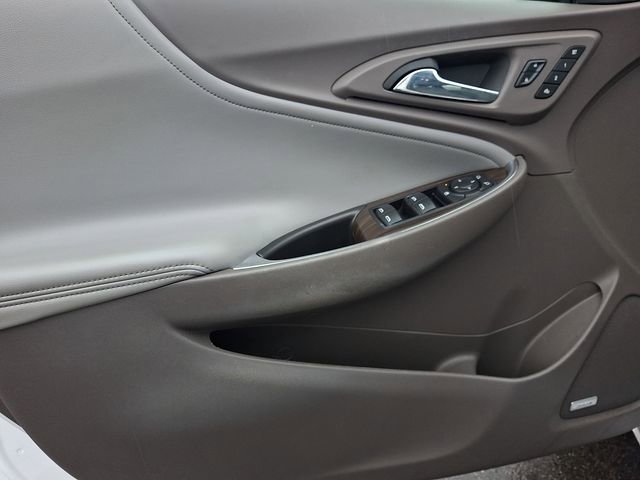 Used 2017 Chevrolet Malibu Premier w/ Driver Confidence Package image 12