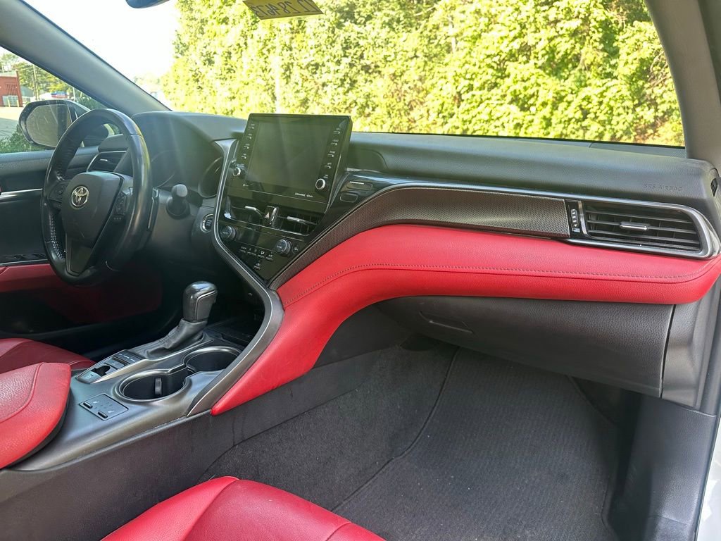 Used 2022 Toyota Camry XSE image 12