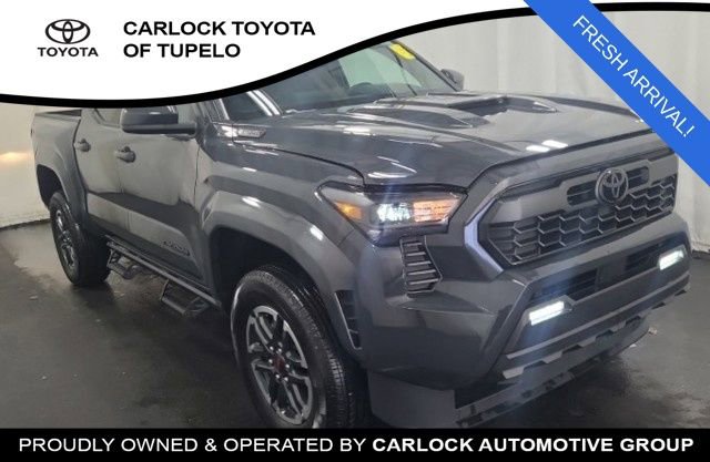 Used 2025 Toyota Tacoma TRD Sport image 5