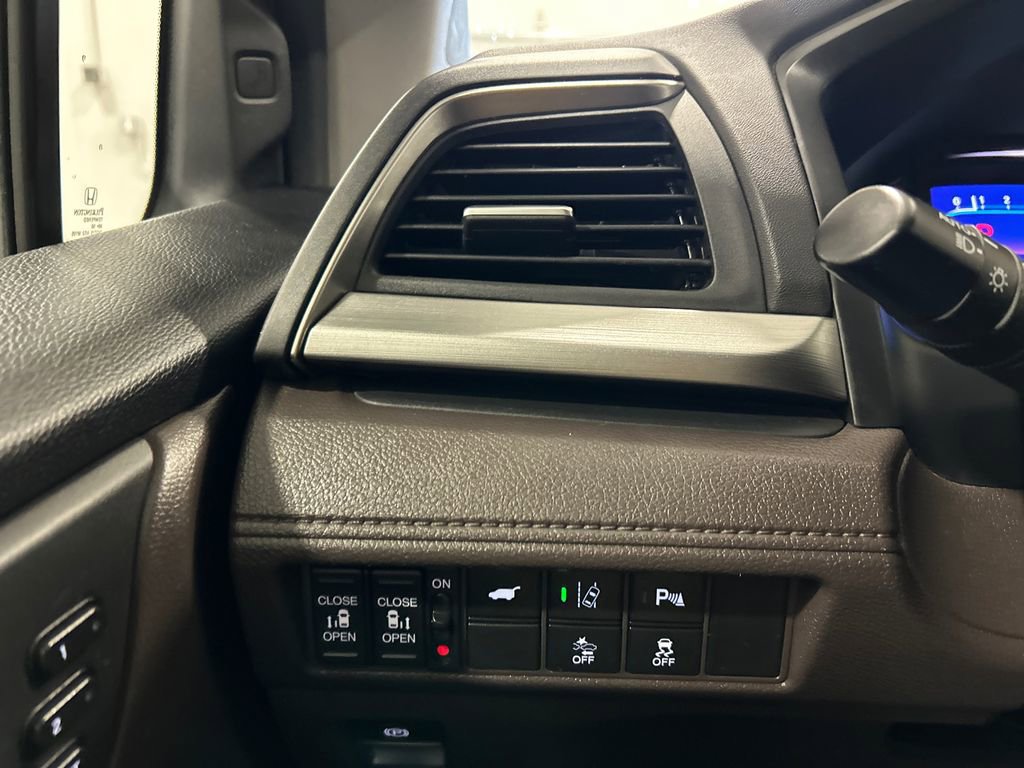 Used 2019 Honda Odyssey Touring image 18