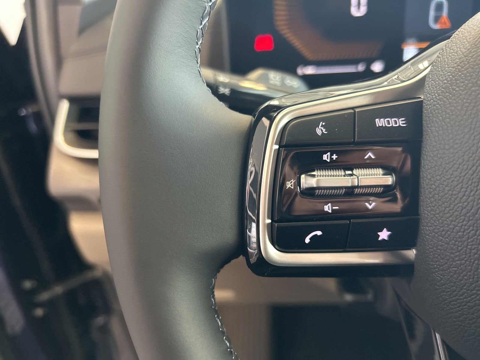 New 2026 Kia Carnival EX image 22