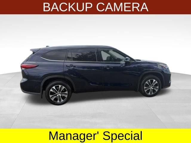 Used 2020 Toyota Highlander XLE AWD/4WD image 8