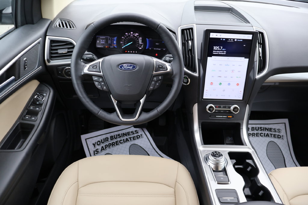 Used 2024 Ford Edge SEL w/ Convenience Package AWD/4WD image 6