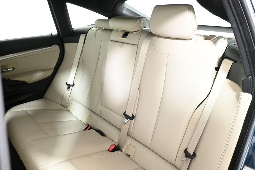 Used 2016 BMW 328i Gran Turismo xDrive image 4
