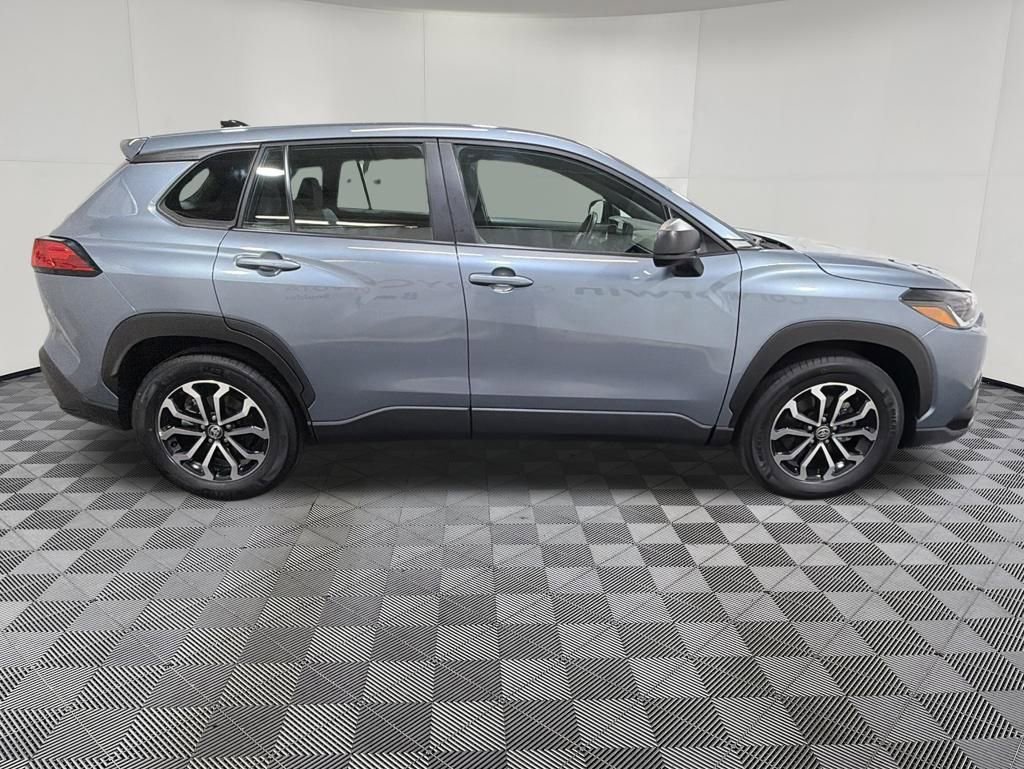 Used 2025 Toyota Corolla Cross AWD Hybrid image 9
