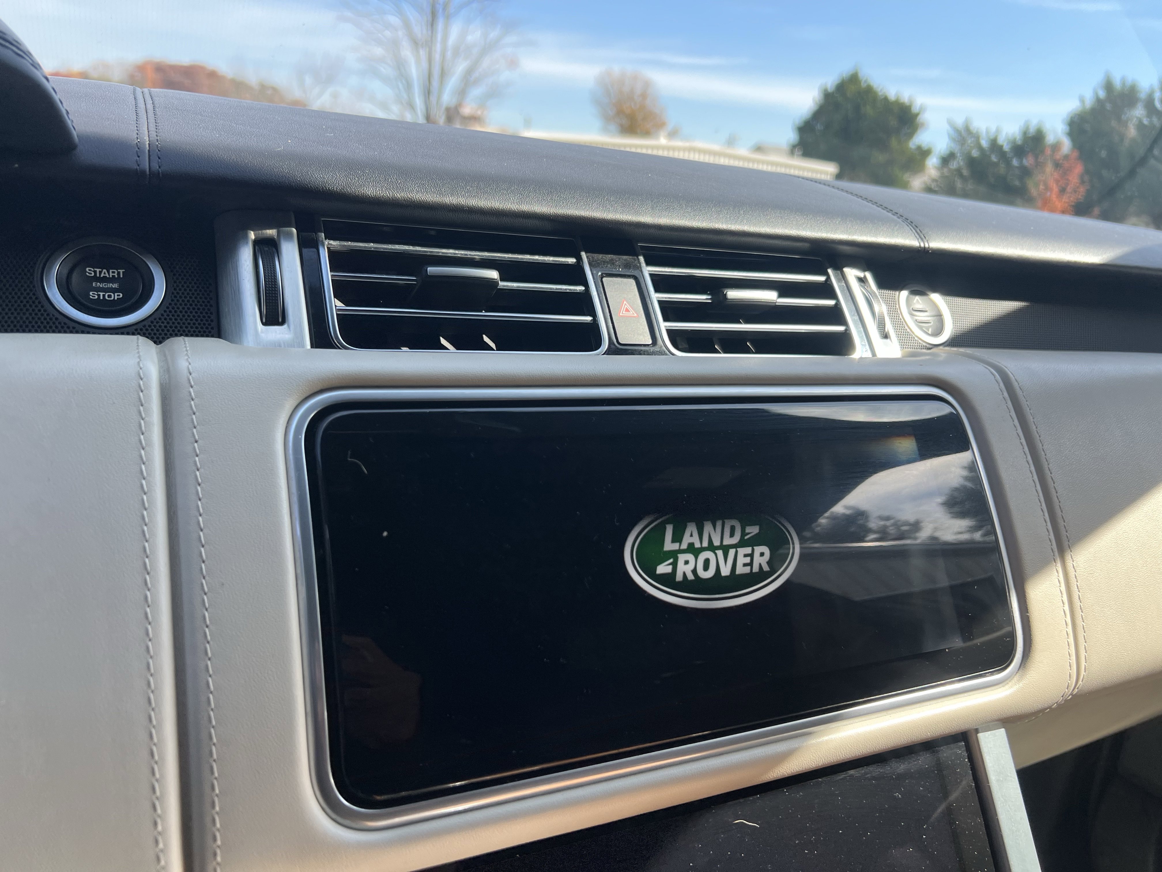 Used 2021 Land Rover Range Rover Long Wheelbase Autobiography image 20