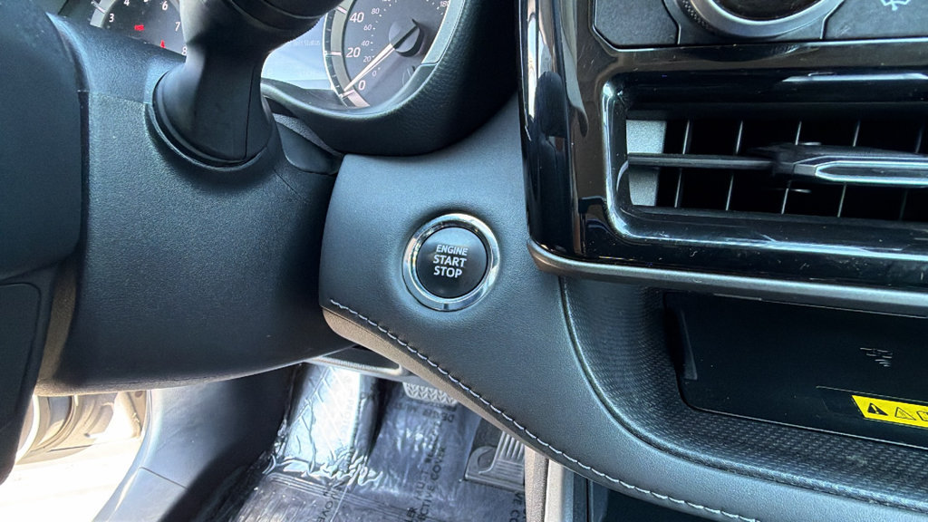 Certified 2023 Toyota Highlander XLE AWD/4WD image 17