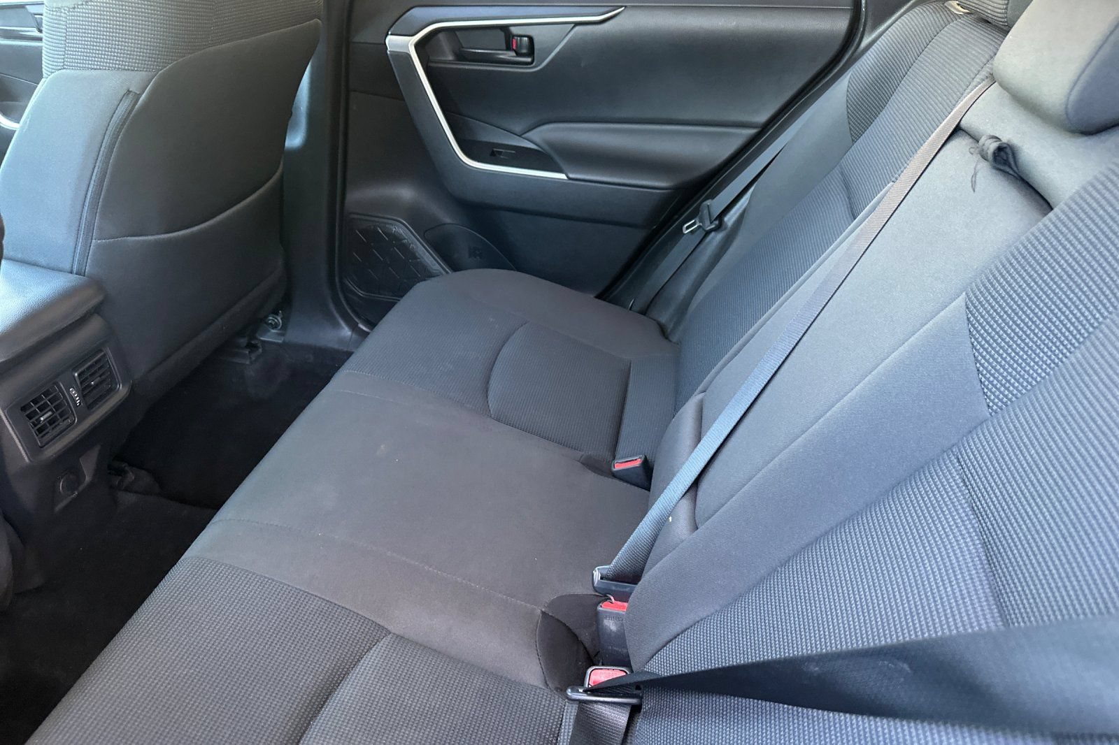 Used 2023 Toyota RAV4 LE AWD/4WD image 12