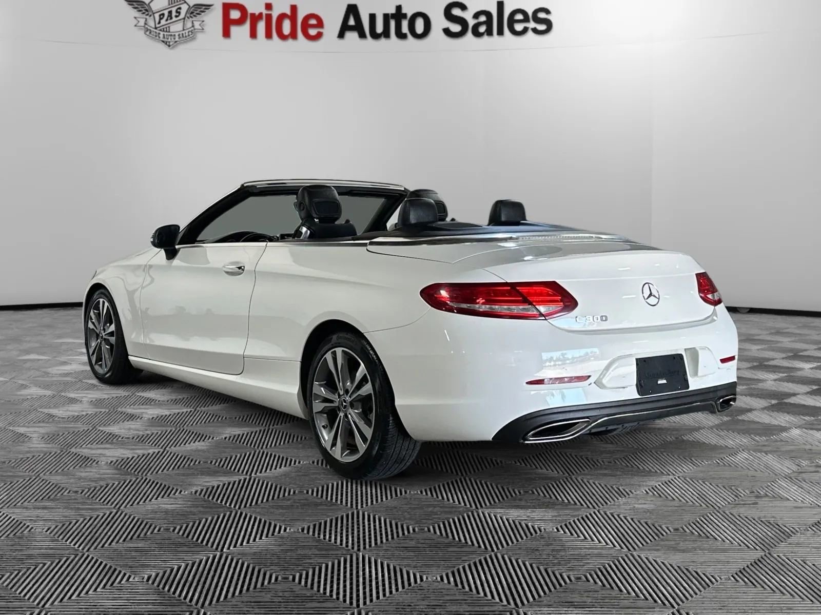 Used 2018 Mercedes-Benz C 300 Cabriolet image 5