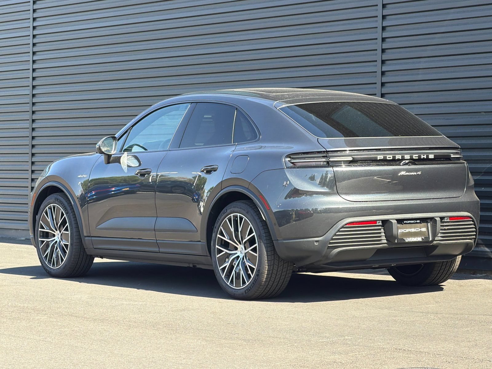New 2026 Porsche Macan 4 Electric AWD/4WD image 3