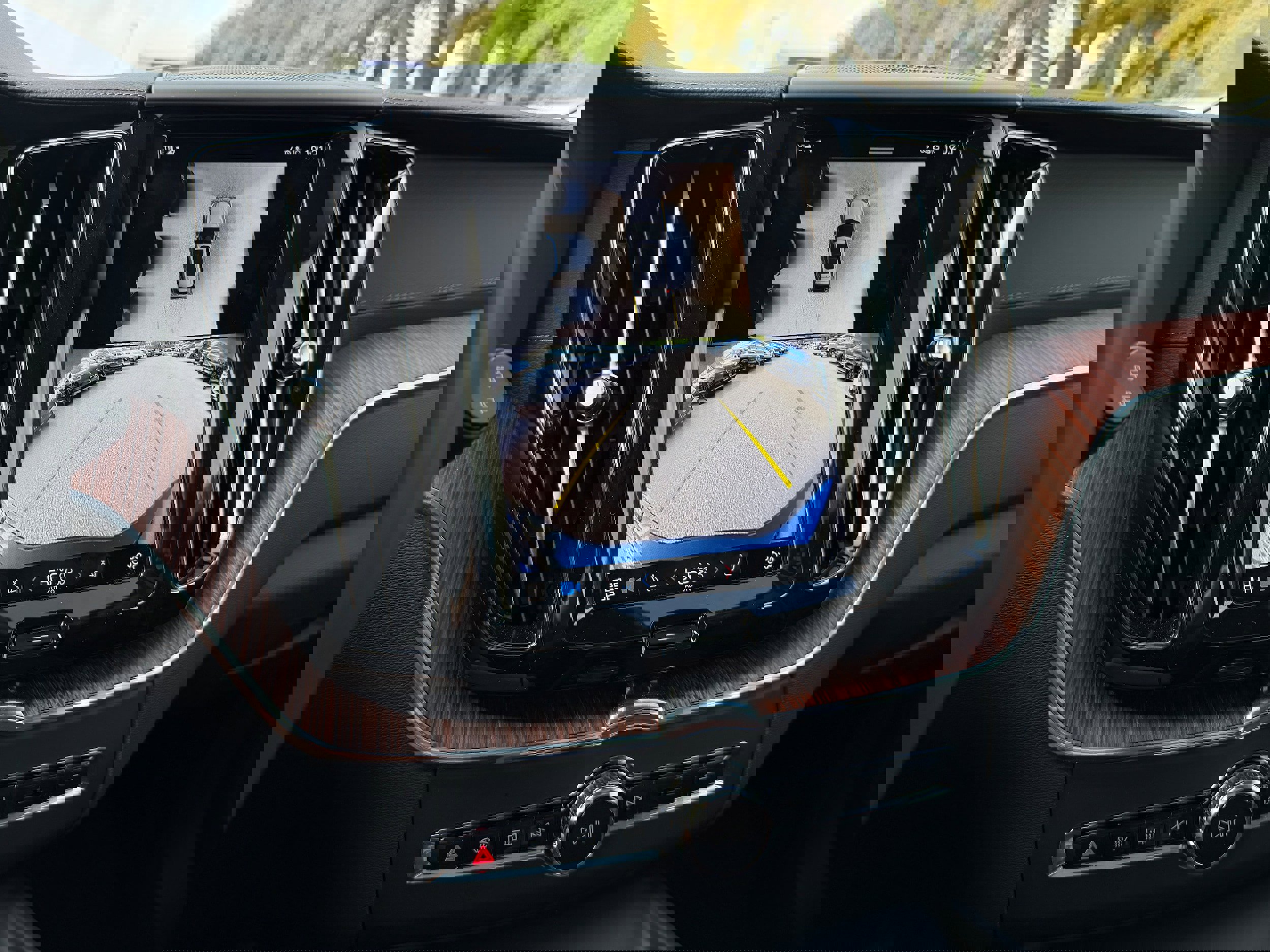 Certified 2024 Volvo XC60 B5 Ultimate image 21