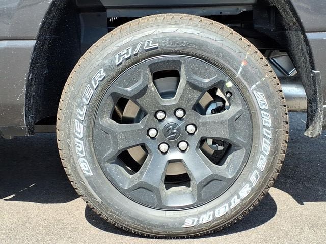 New 2026 RAM 1500 Express AWD/4WD image 11
