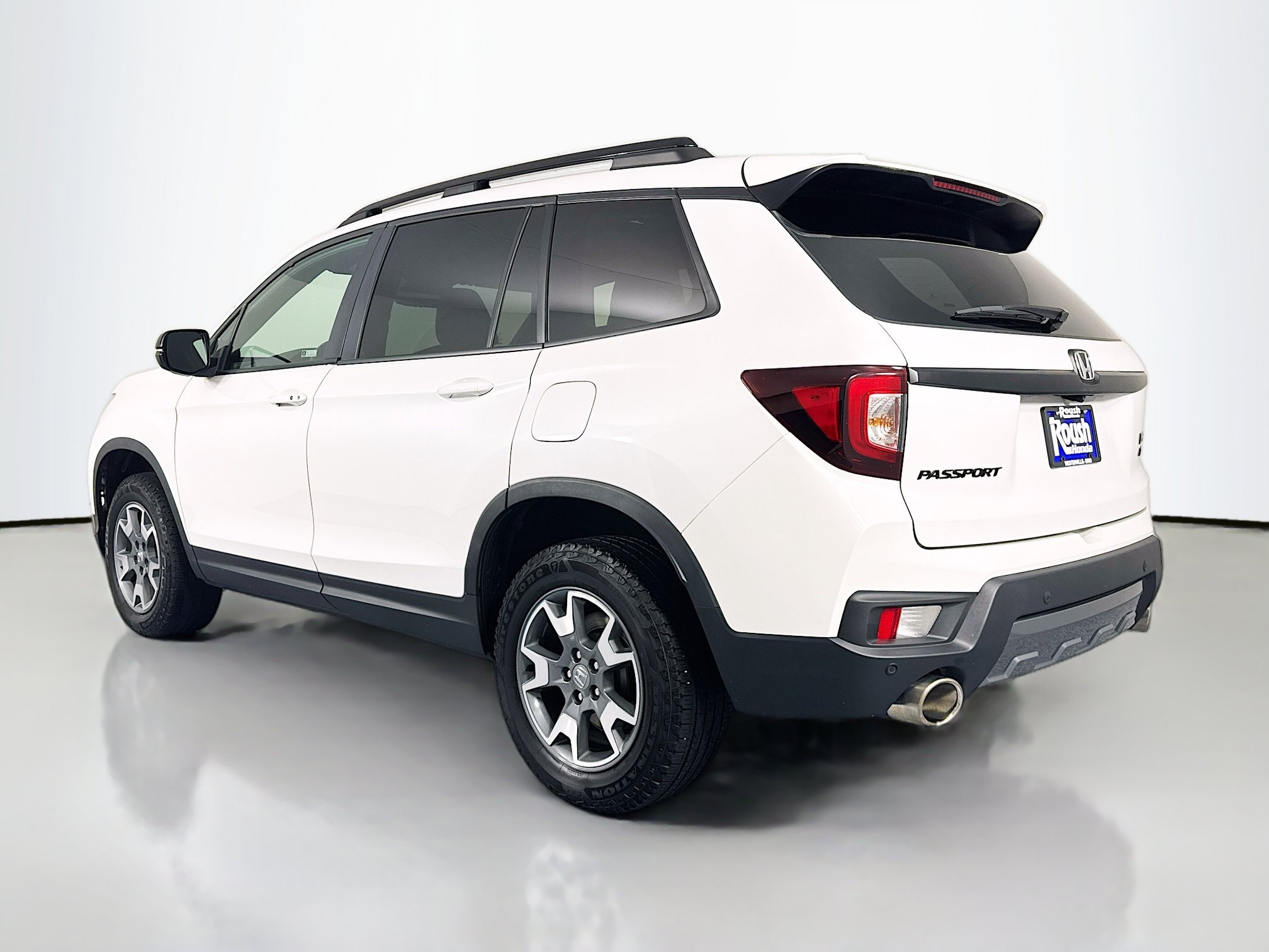 Certified 2023 Honda Passport TrailSport image 7
