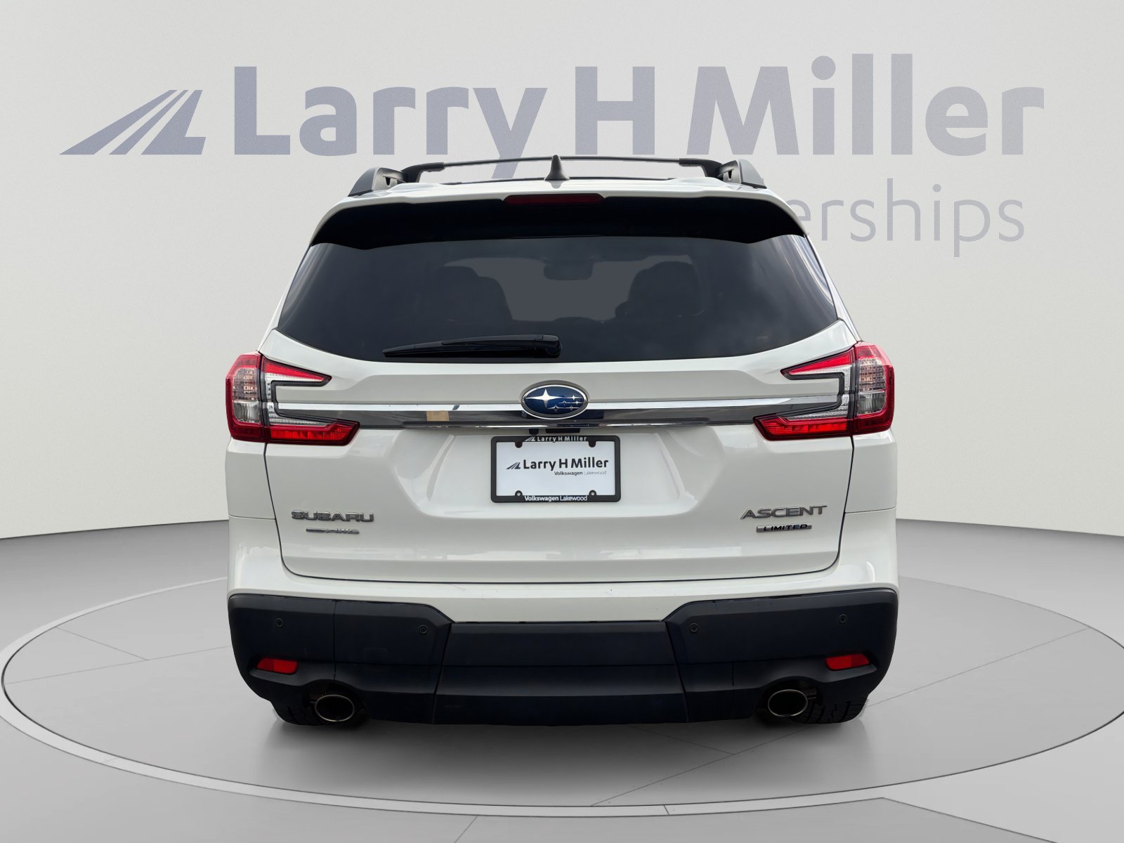 Used 2023 Subaru Ascent Limited AWD/4WD image 4