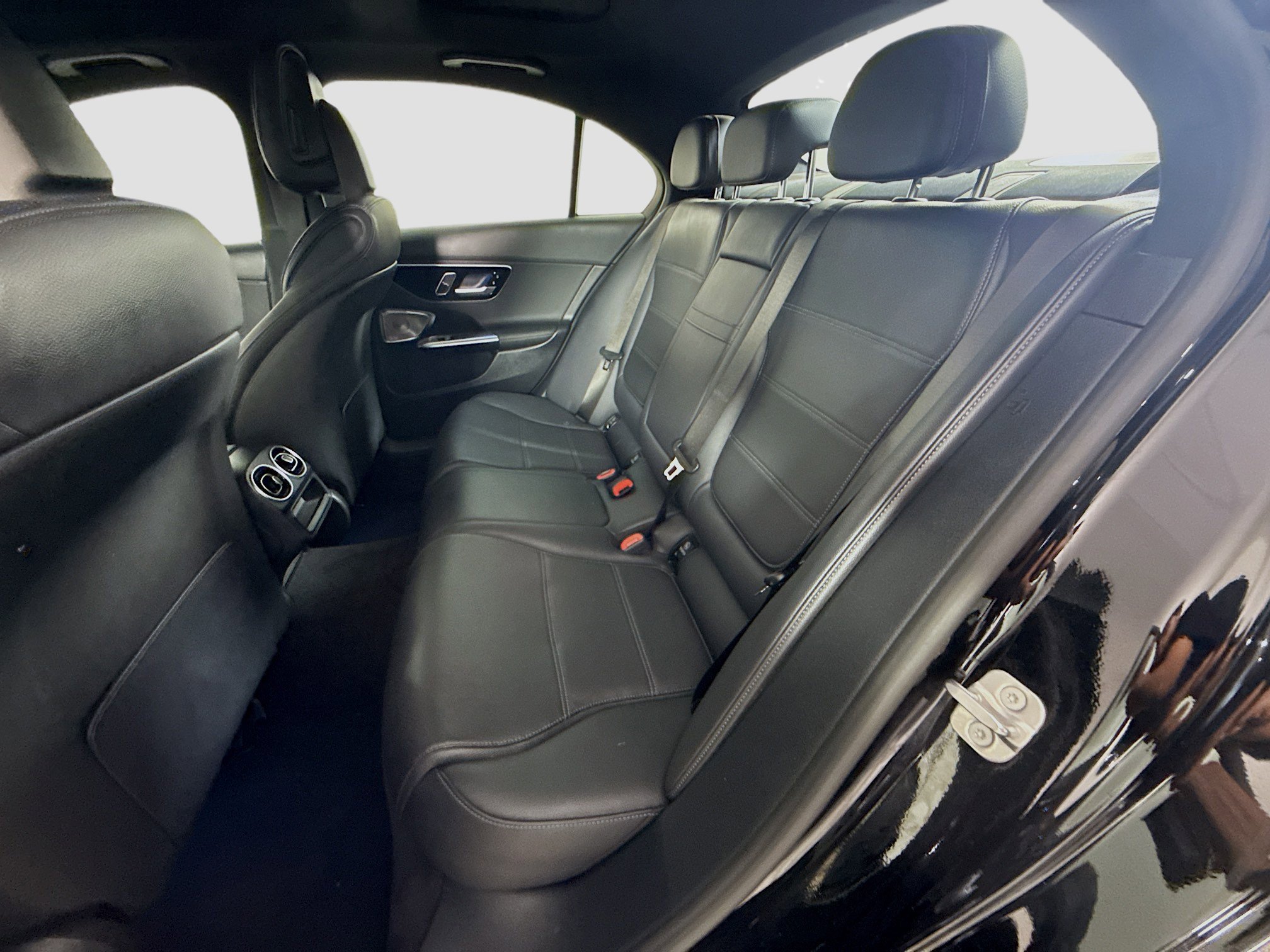 Used 2024 Mercedes-Benz C 300 Sedan w/ Exclusive Trim Package image 25